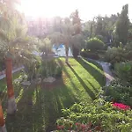 Paradise Gardens Apartment *